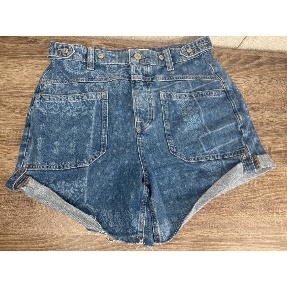 Free People We The Free Blue Bandana Print Denim Cutoff Shorts 27 High Rise